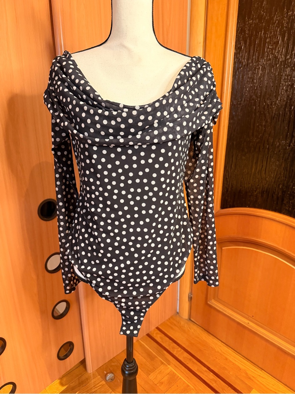 Zara Polka Dot Off-Shoulder Long Sleeve Bodysuit - Black/White Sz XL